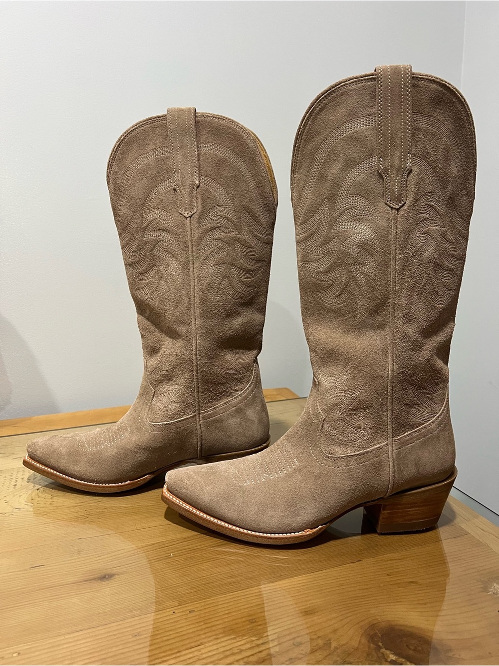 Tecovas Annie Fawn Taupe Suede Western Boots size 10